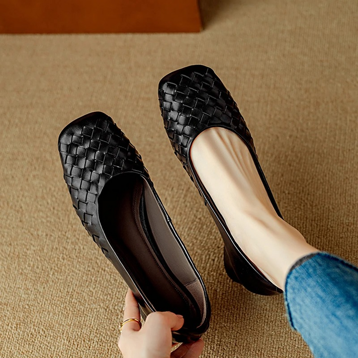 明里 レザーバレエシューズ